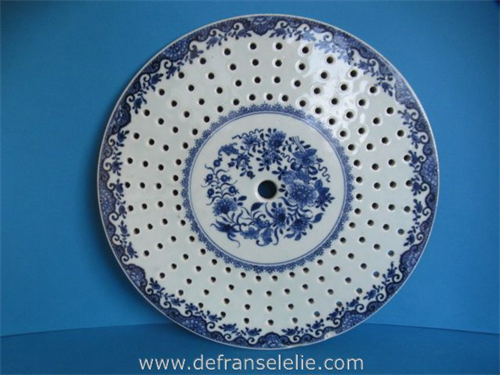 a Chinese blue and white porcelain strainer