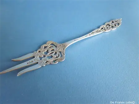 a vintage Dutch silver cake fork