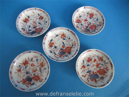 a set of five Chinese imari porcelain saucers